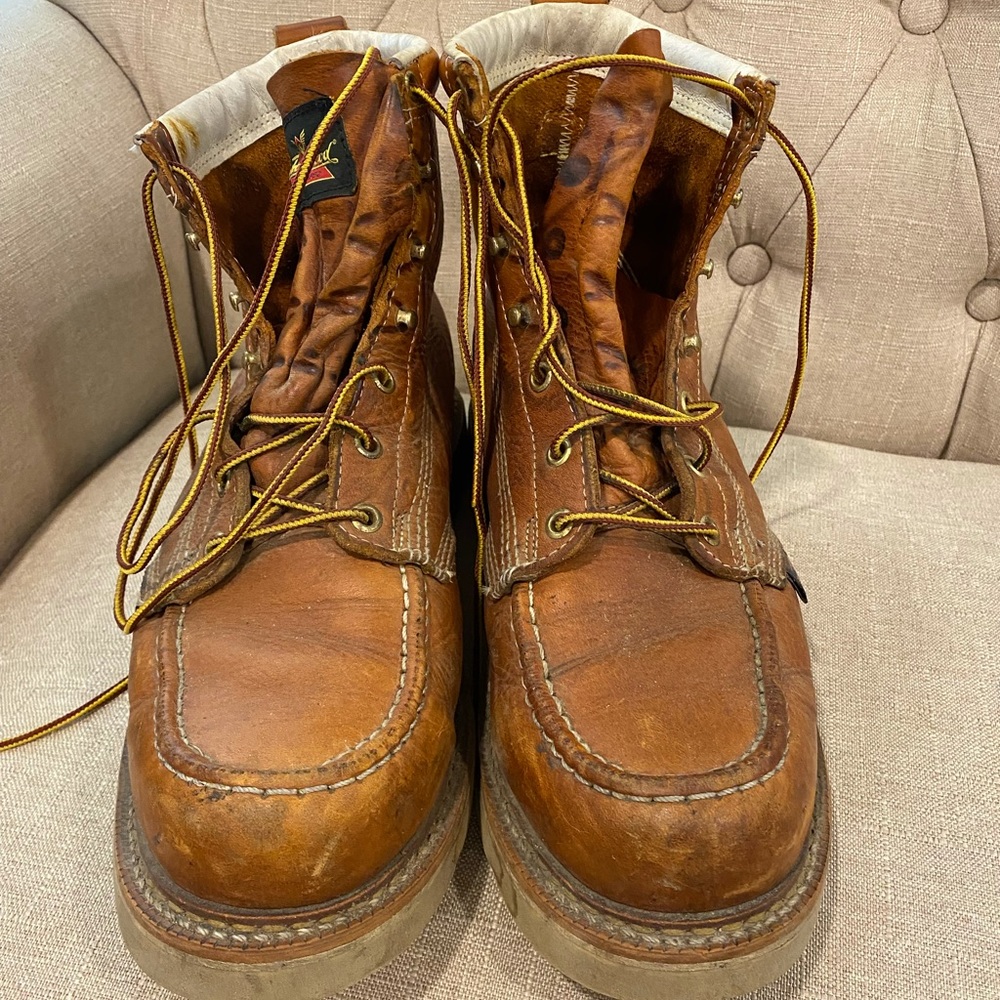 Thorogood Wedge style work boot